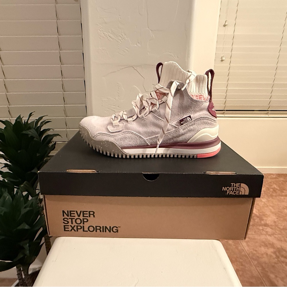 The North Face Women’s Back-to-Berkeley III Sport WP